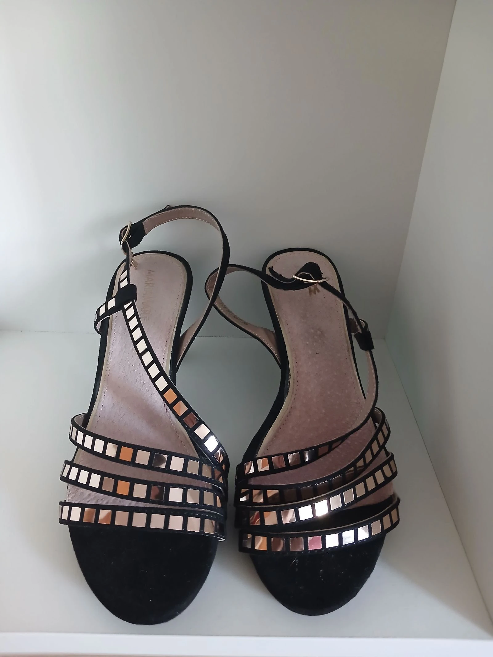 Sandalias